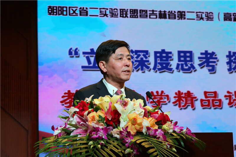 5 修图 边上的领导_副本.jpg