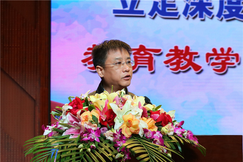 6 修图 边上的领导和校长的头_副本.jpg