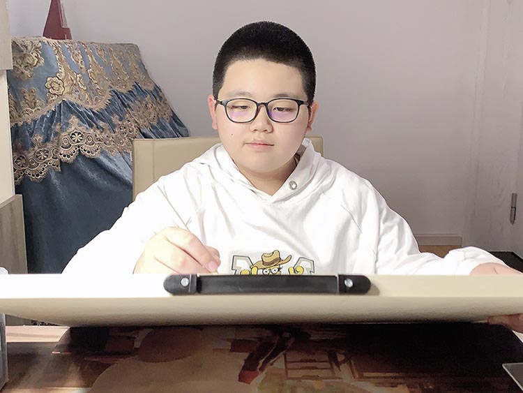 照片8吕承睿.jpg