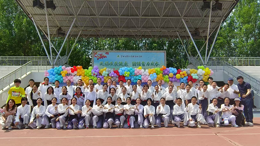 照片34-6八年17班.jpg